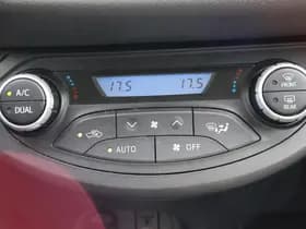 Toyota Yaris thumbnail 25