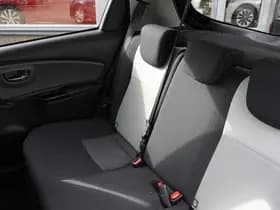 Toyota Yaris thumbnail 32