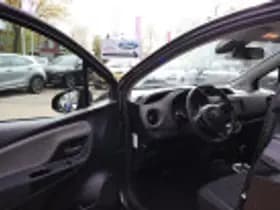 Toyota Yaris thumbnail 42