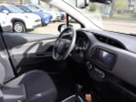 Toyota Yaris thumbnail 53