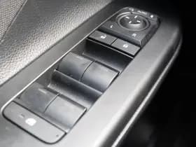 Toyota C hr thumbnail 15