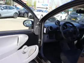 Toyota Aygo thumbnail 5