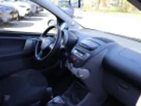 Toyota Aygo thumbnail 48