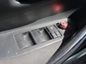 Toyota Corolla thumbnail 50