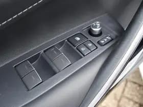 Toyota Corolla thumbnail 19
