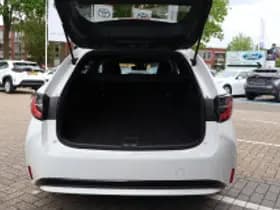 Toyota Corolla thumbnail 5