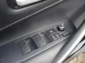 Toyota Corolla thumbnail 19