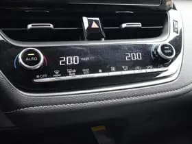 Toyota Corolla thumbnail 38