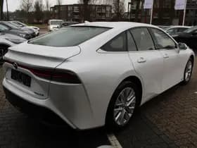 Toyota Mirai thumbnail 2