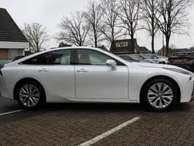 Toyota Mirai thumbnail 26