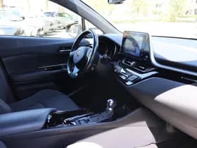 Toyota C hr thumbnail 18