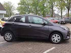 Toyota Yaris thumbnail 13