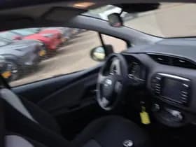 Toyota Yaris thumbnail 24