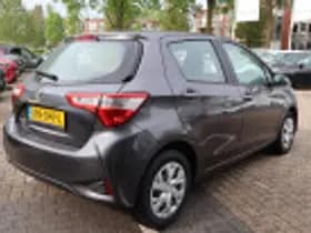Toyota Yaris thumbnail 43