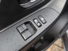Toyota Yaris thumbnail 48