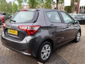 Toyota Yaris thumbnail 6