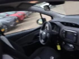 Toyota Yaris thumbnail 55