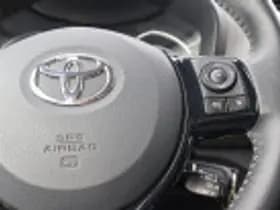 Toyota Yaris thumbnail 60
