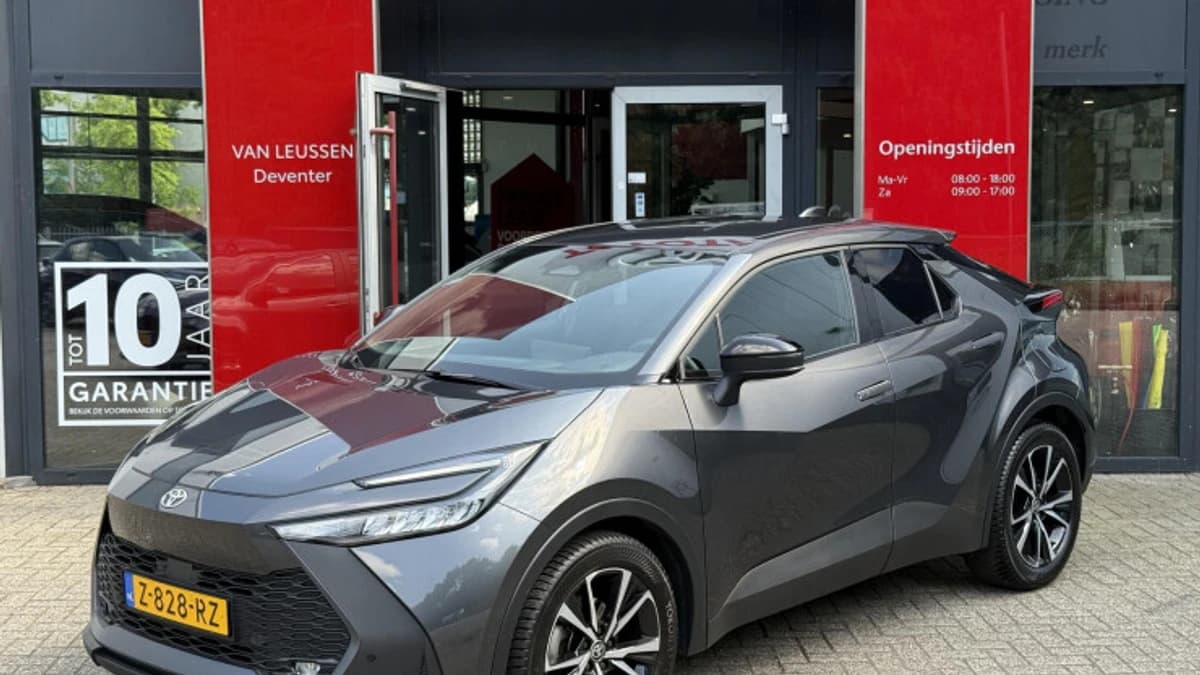 Toyota C hr — foto 1