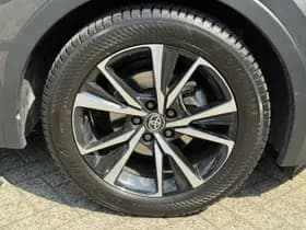 Toyota C hr thumbnail 24