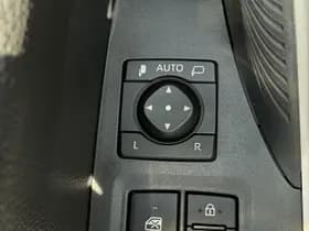 Toyota RAV4 thumbnail 18