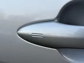 Toyota Yaris thumbnail 25