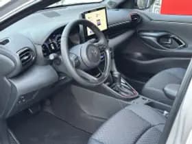 Toyota Yaris thumbnail 6