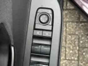 Toyota C hr thumbnail 41