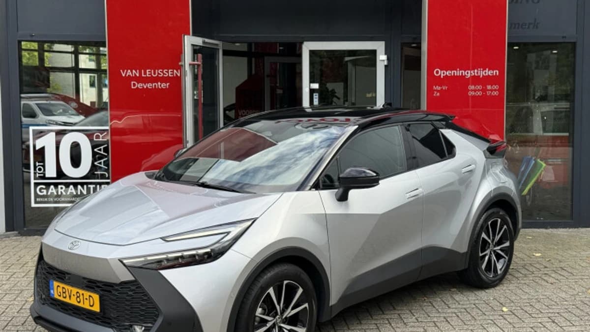 Toyota C hr — foto 1