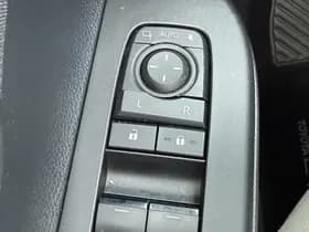 Toyota C hr thumbnail 18