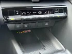 Toyota C hr thumbnail 39