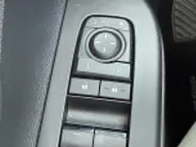 Toyota C hr thumbnail 41