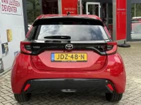 Toyota Yaris thumbnail 4