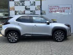 Toyota Yaris Cross thumbnail 3
