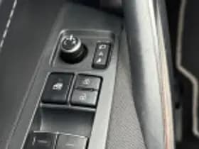 Toyota Corolla thumbnail 44