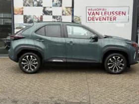 Toyota Yaris Cross thumbnail 4