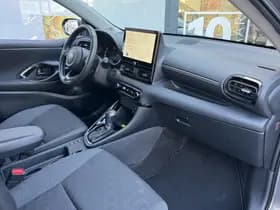Toyota Yaris thumbnail 2