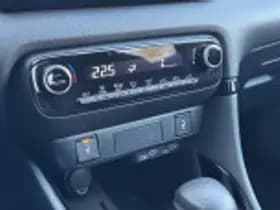 Toyota Yaris thumbnail 55