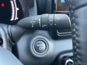 Toyota Yaris thumbnail 64