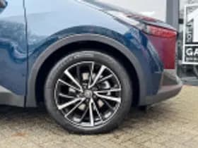 Toyota C hr thumbnail 60