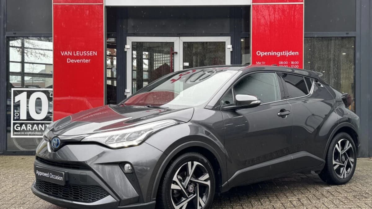 Toyota C hr — foto 1