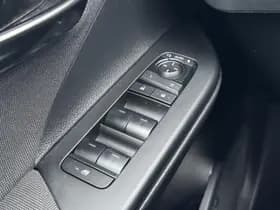 Toyota C hr thumbnail 10