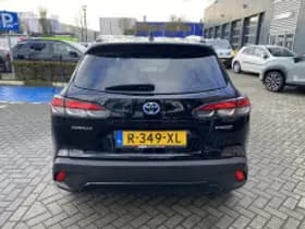 Toyota Corolla thumbnail 5