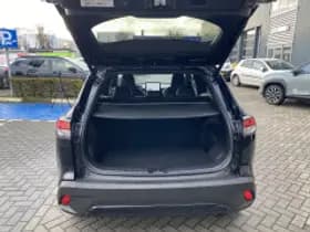 Toyota Corolla thumbnail 6