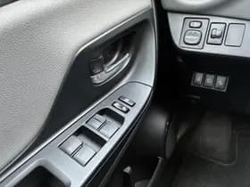 Toyota Yaris thumbnail 26