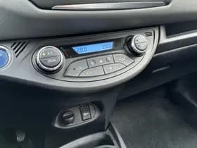 Toyota Yaris thumbnail 28