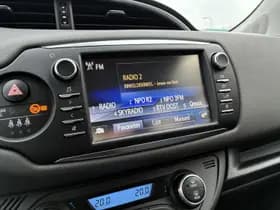 Toyota Yaris thumbnail 30