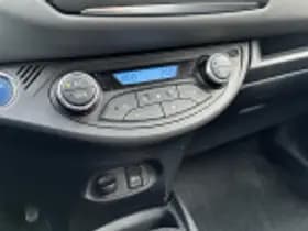 Toyota Yaris thumbnail 56