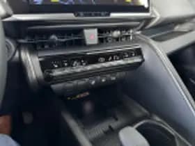 Toyota C hr thumbnail 40