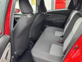 Toyota Yaris thumbnail 32